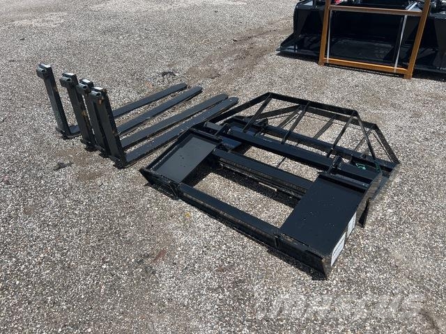  Quantity of (2) 48 in Skid Steer Forks (Unused) Строителство - Други