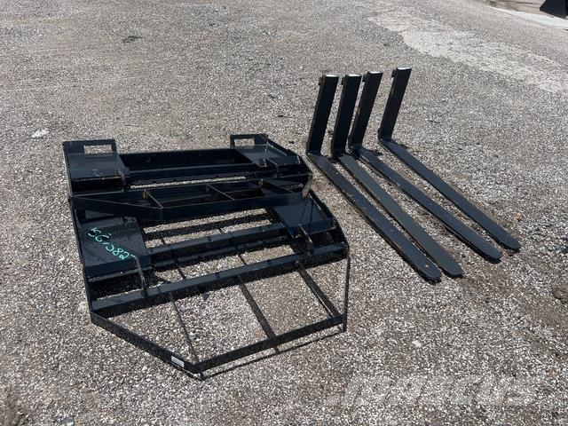  Quantity of (2) 48 in Skid Steer Forks (Unused) Строителство - Други
