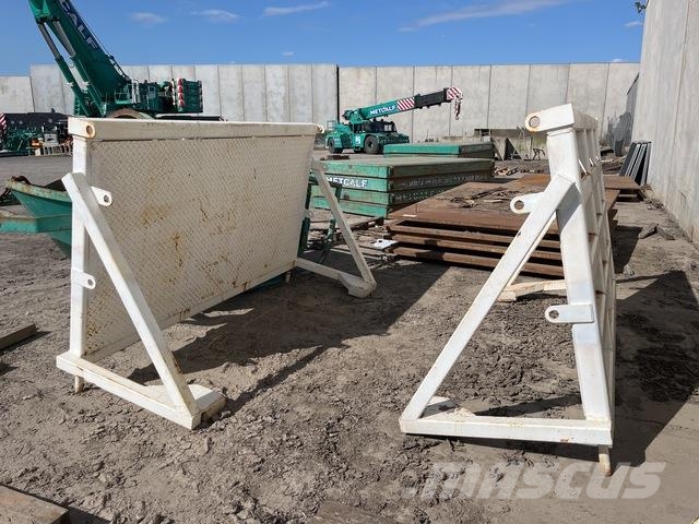  Quantity of (2) Heavy Rated Trailer Headboards معدات البناء - غير ذلك