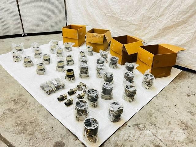 Quantity of 2 in and 4 in Cam Lock Coupler Fitting 건설 장비 - 기타