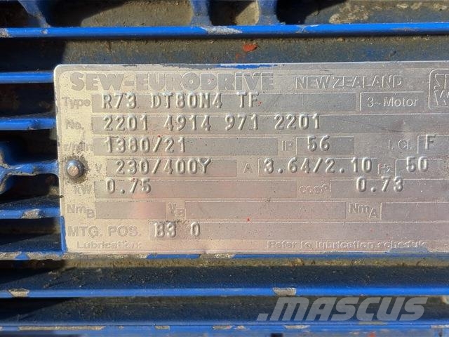  Quantity of (2) Portable Water Pump Bombas de agua
