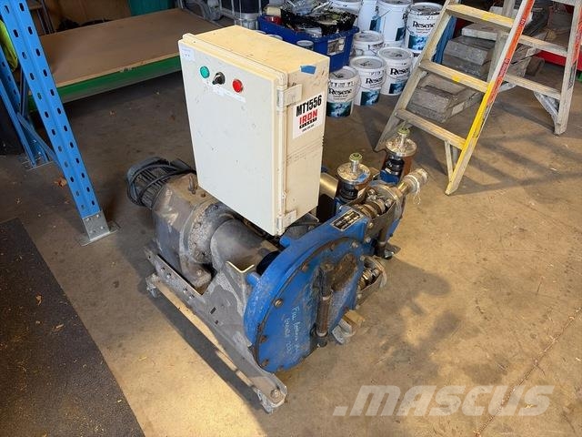  Quantity of (2) Portable Water Pump Bombas de agua