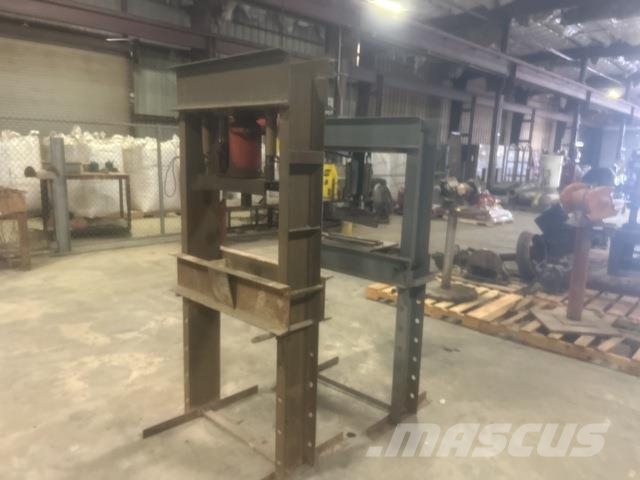  Quantity of (2) Shop Press 廃棄物圧縮機