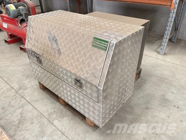  Quantity of (2) Tool Box معدات البناء - غير ذلك