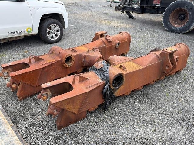 Quantity of (2) Track Frames - Fits Cat D6 Anlegg - Annet