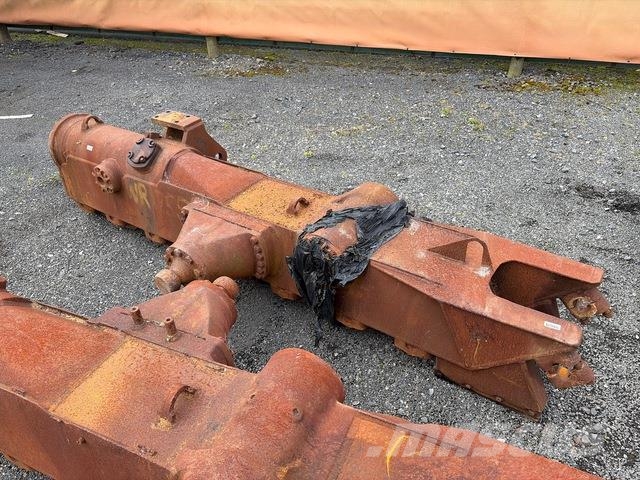 Quantity of (2) Track Frames - Fits Cat D6 Anlegg - Annet