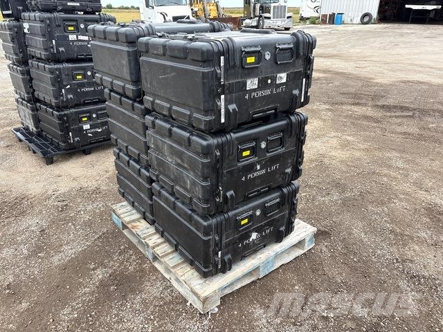  Quantity of (27) Military Grade Server Cases - 5U  일렉트로닉스