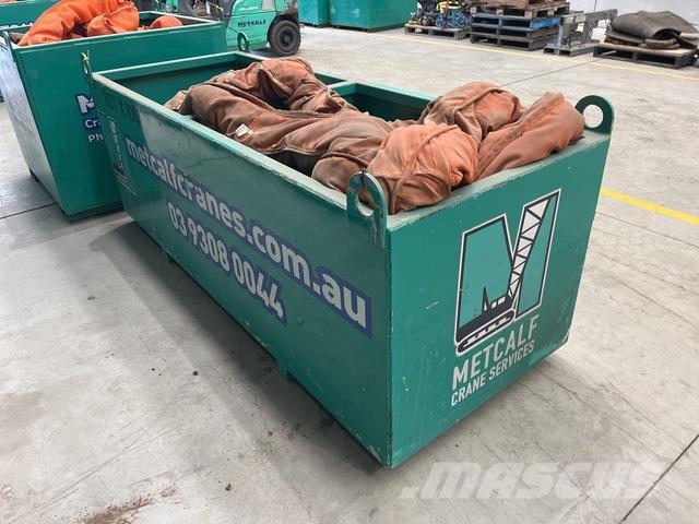 Quantity of (3) 80 t x 10 m Soft Sling Other