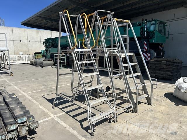  Quantity of (3) Access Platform Ladder Sonstige Baumaschinen