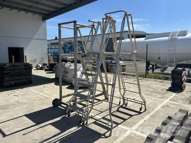  Quantity of (3) Access Platform Ladder Sonstige Baumaschinen