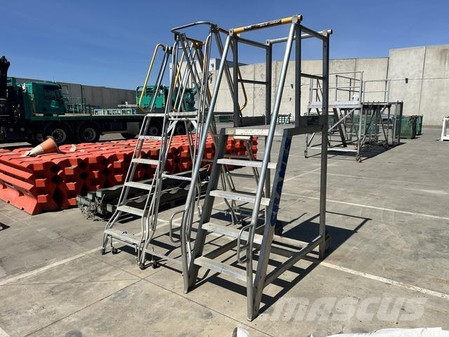  Quantity of (3) Access Platform Ladder Sonstige Baumaschinen