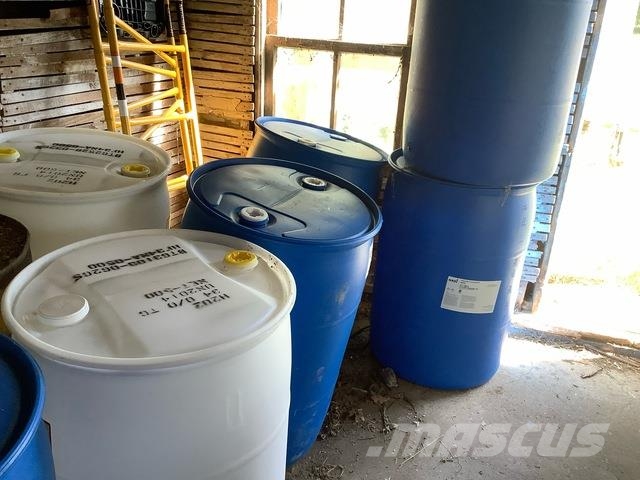 Quantity of (38) 55 gal Drums Sonstige Baumaschinen
