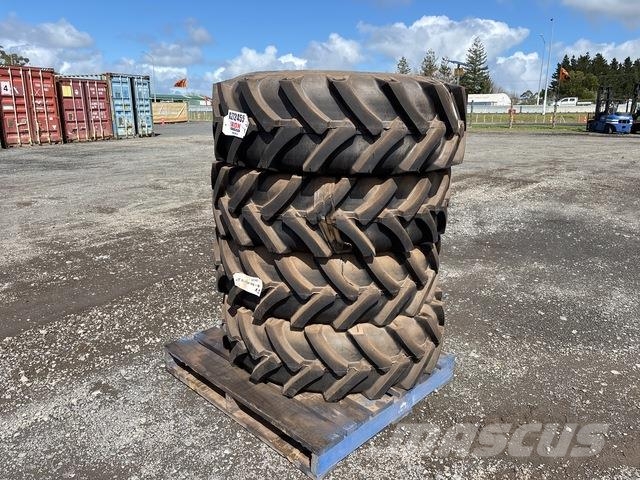 Quantity of (4) 15.5/80-24 Tyres (Unused) Építőipar - Egyebek