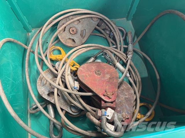 Quantity of (4) 15 ton Snatch Blocks w/22 mm Wire Ostali kranovi