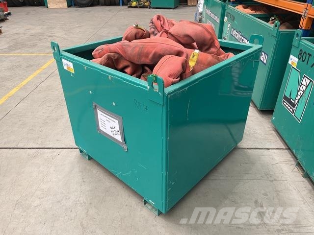 Quantity of (4) 80 t x 6 m Soft Sling Other