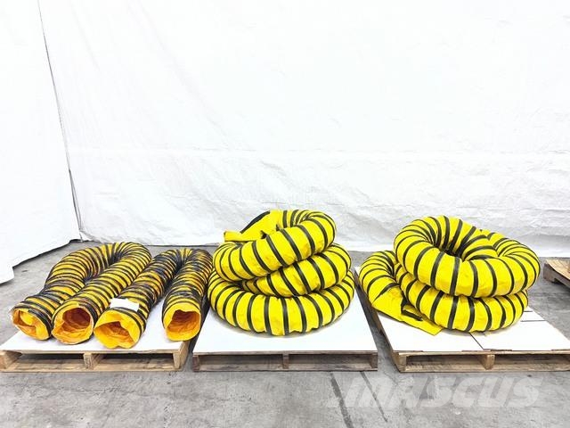 Quantity of (4) Assorted 8 in Air Duct Hose Assemb Verhittings en ontdooi apparatuur