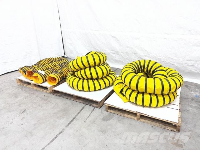 Quantity of (4) Assorted 8 in Air Duct Hose Assemb Verhittings en ontdooi apparatuur