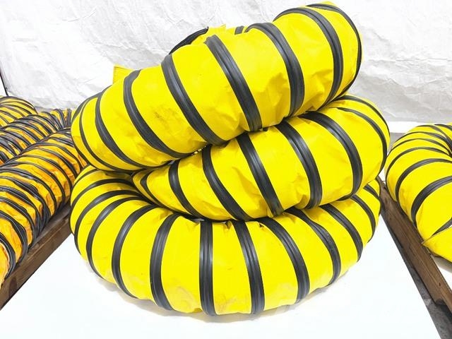 Quantity of (4) Assorted 8 in Air Duct Hose Assemb Verhittings en ontdooi apparatuur