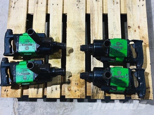Quantity of (4) Pneumatic Spline Impact Wrenches Építőipar - Egyebek