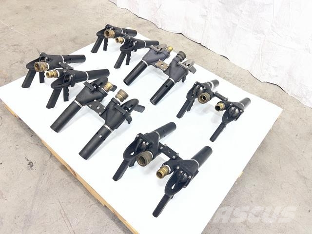 Quantity of (6) Dual Valve Hydro-Chem Hose Nozzles 건설 장비 - 기타