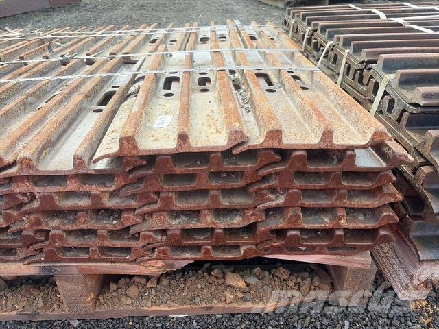 Quantity of 600 mm Triple Grouser Plates (Unused) Transport – ostalo