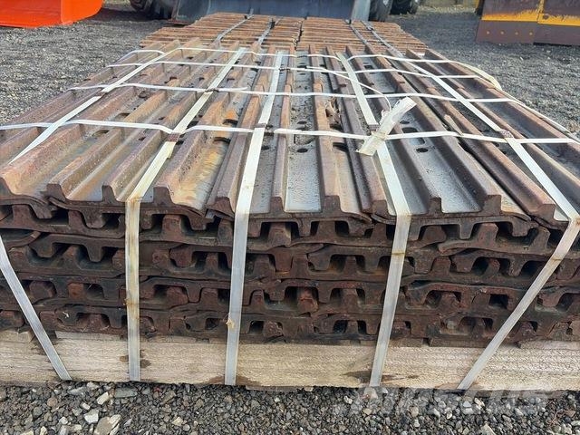 Quantity of 600 mm Triple Grouser Plates (Unused) Transport – ostalo