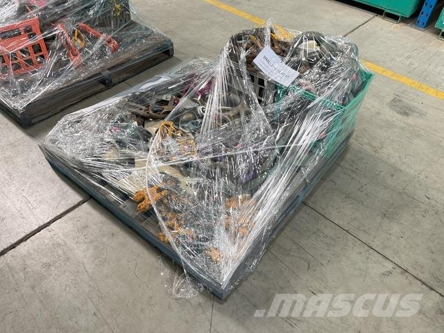 Quantity of Assorted Rigging Sonstige Baumaschinen
