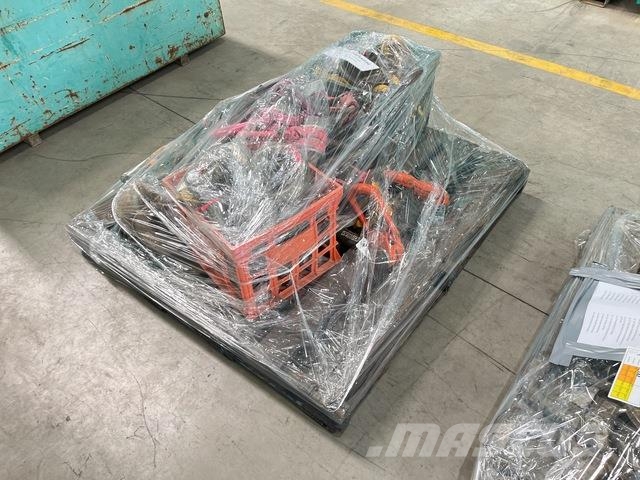 Quantity of Assorted Rigging Sonstige Baumaschinen