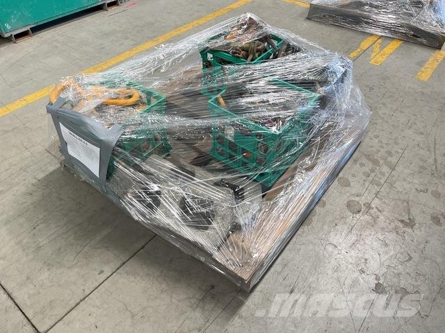 Quantity of Assorted Rigging Sonstige Baumaschinen