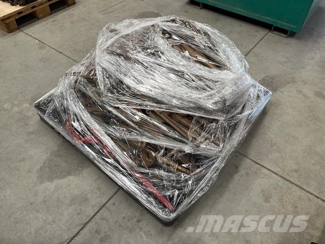  Quantity of Dogs Binders معدات البناء - غير ذلك