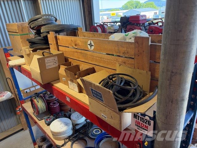 Quantity of Misc Parts & Belts Transport – ostalo
