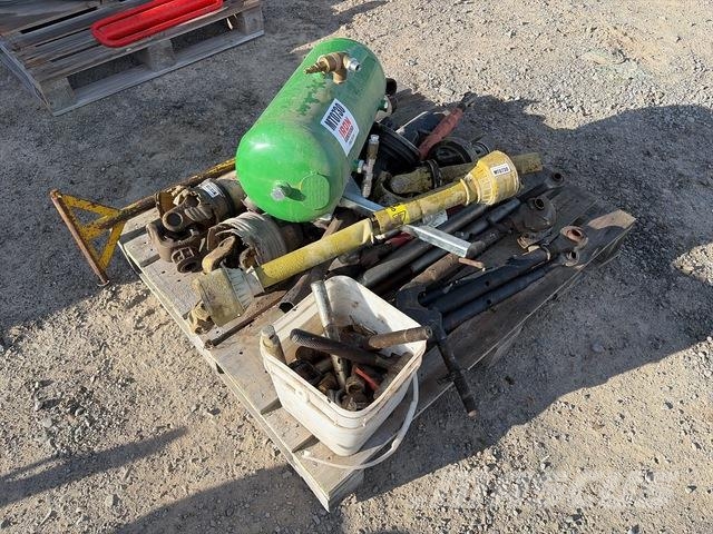  Quantity of PTO Shafts & Hitches Lauksaimniecība- Citi