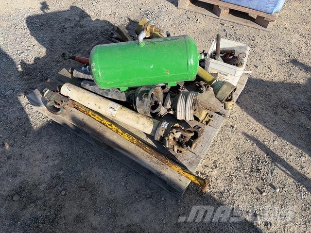  Quantity of PTO Shafts & Hitches Lauksaimniecība- Citi