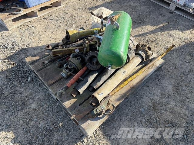  Quantity of PTO Shafts & Hitches Lauksaimniecība- Citi