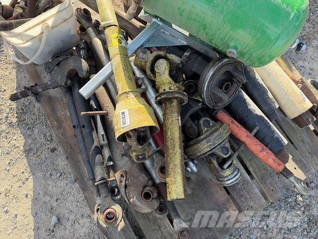  Quantity of PTO Shafts & Hitches Lauksaimniecība- Citi