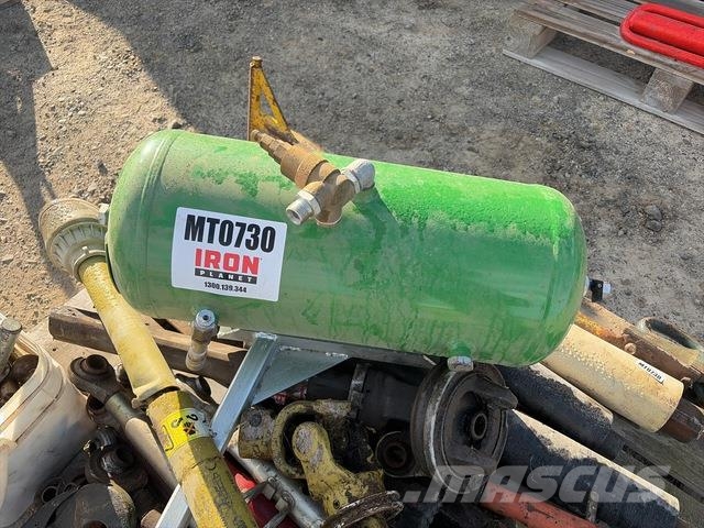  Quantity of PTO Shafts & Hitches Lauksaimniecība- Citi