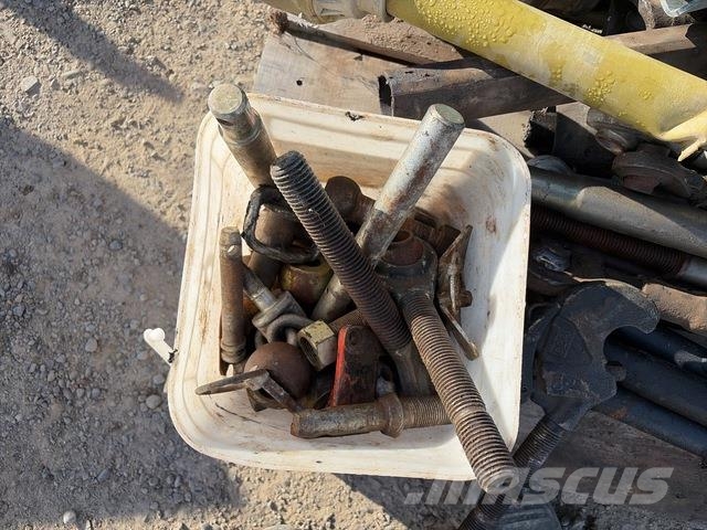  Quantity of PTO Shafts & Hitches Lauksaimniecība- Citi
