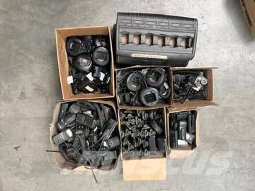  Quantity of Radios معدات البناء - غير ذلك