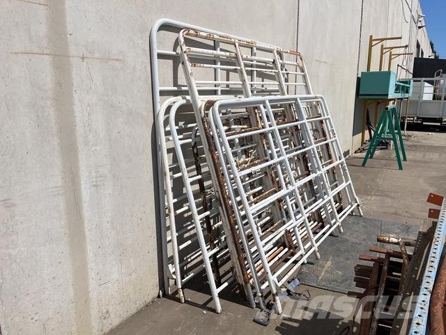  Quantity of Trailer Headboard Gates Other components