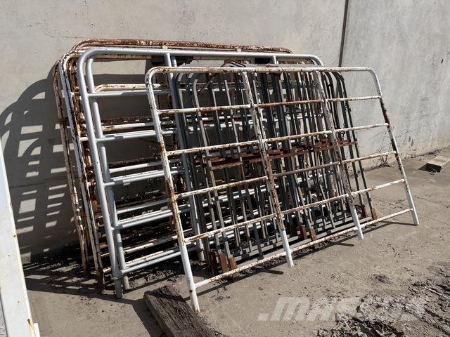 Quantity of Trailer Headboard Gates Other components