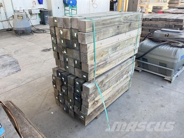 Quantity of Treated Timber Blocks Autre grue