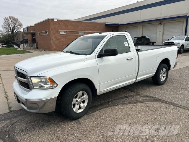 RAM 1500 皮卡.傳統半斗卡車/側卸板