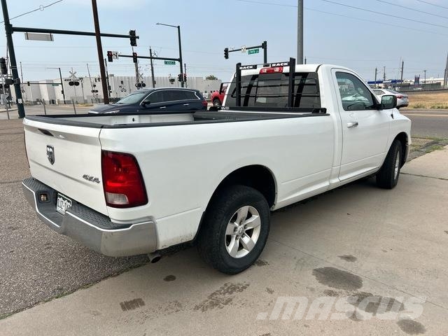RAM 1500 皮卡.傳統半斗卡車/側卸板