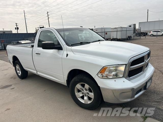 RAM 1500 皮卡.傳統半斗卡車/側卸板