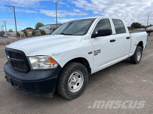RAM 1500 Бортовые фургоны