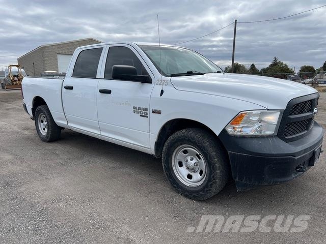 RAM 1500 Бортовые фургоны