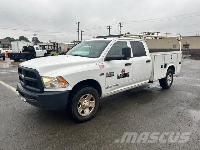 RAM 2500 Vieglais kravas automobilis/izkraušana no sāniem