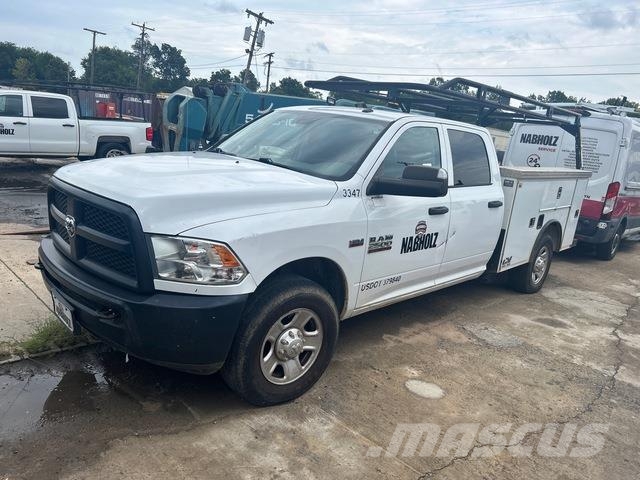 RAM 2500 شاحنات خفيفة/مفصلية الجوانب