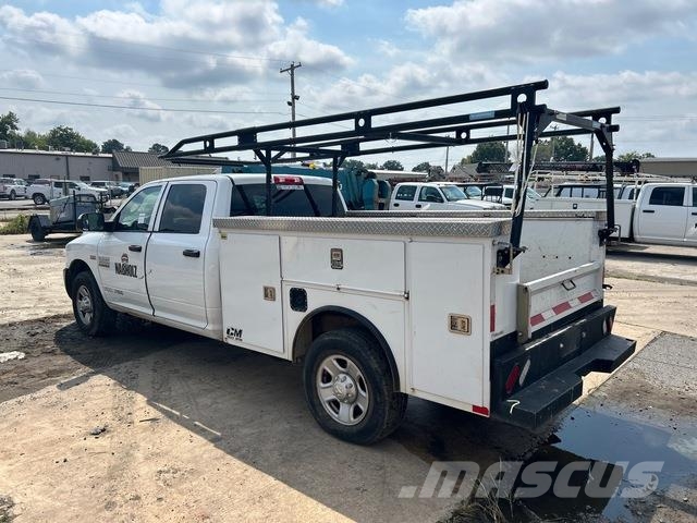 RAM 2500 شاحنات خفيفة/مفصلية الجوانب