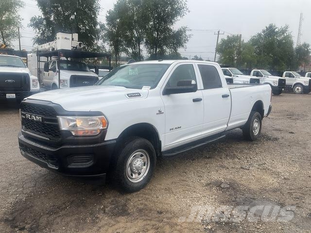 RAM 2500 Furgonetas caja abierta